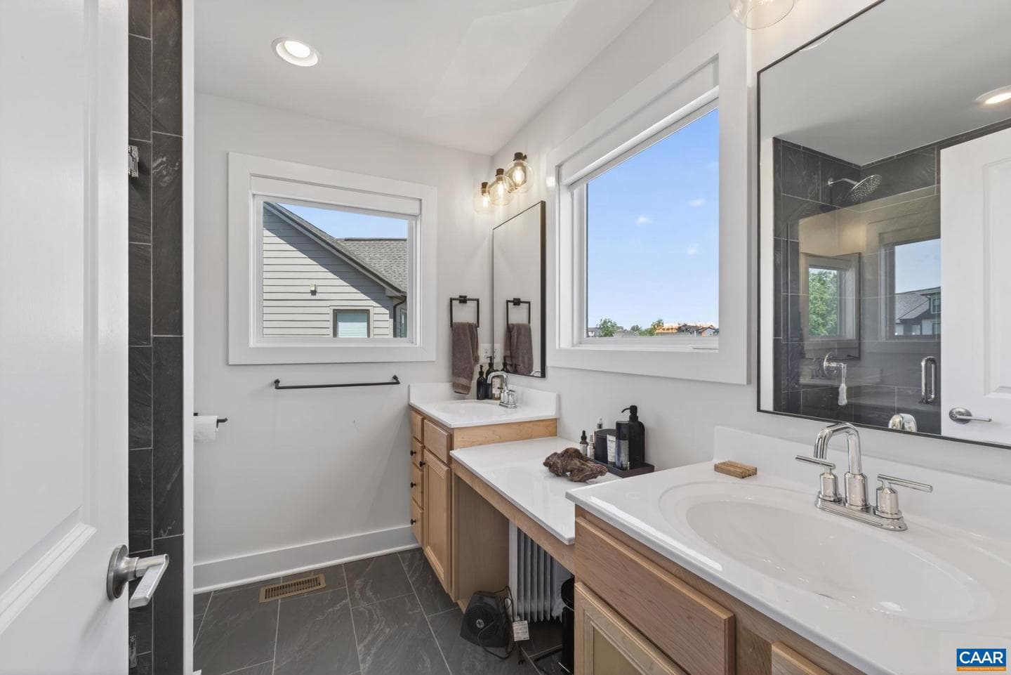 2264 Fowler Cir photo 20