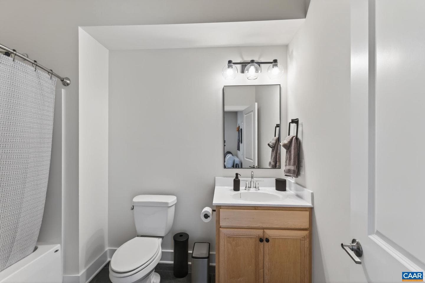 2264 Fowler Cir photo 27