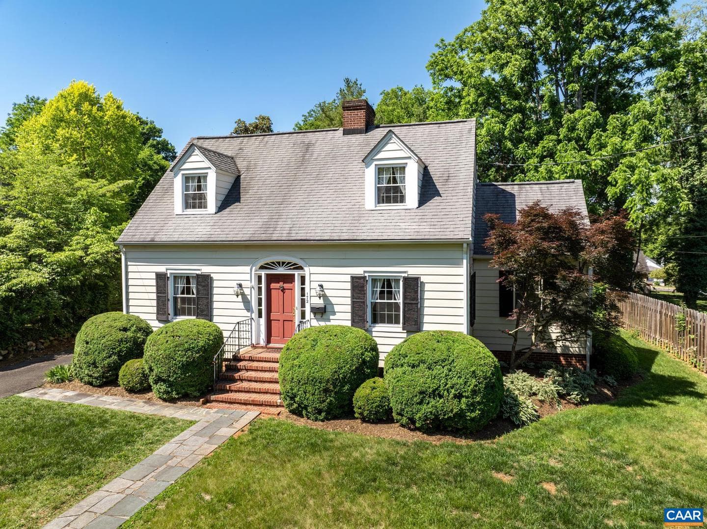 172 Landon Ln, Orange