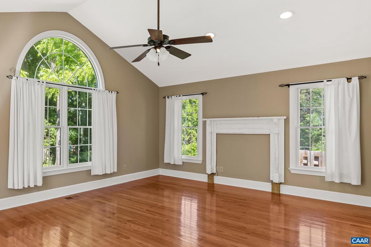 172 Landon Ln photo 13