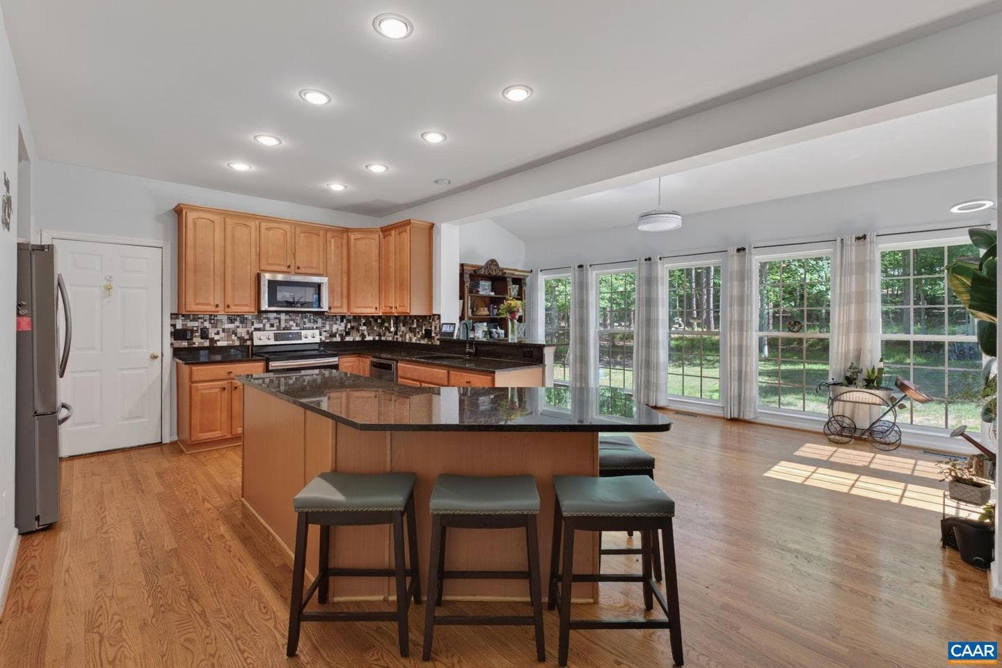 504 Willow Ridge Rd photo 9