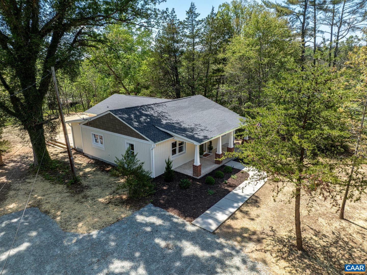 2155 Thomas Jefferson Dr photo 4