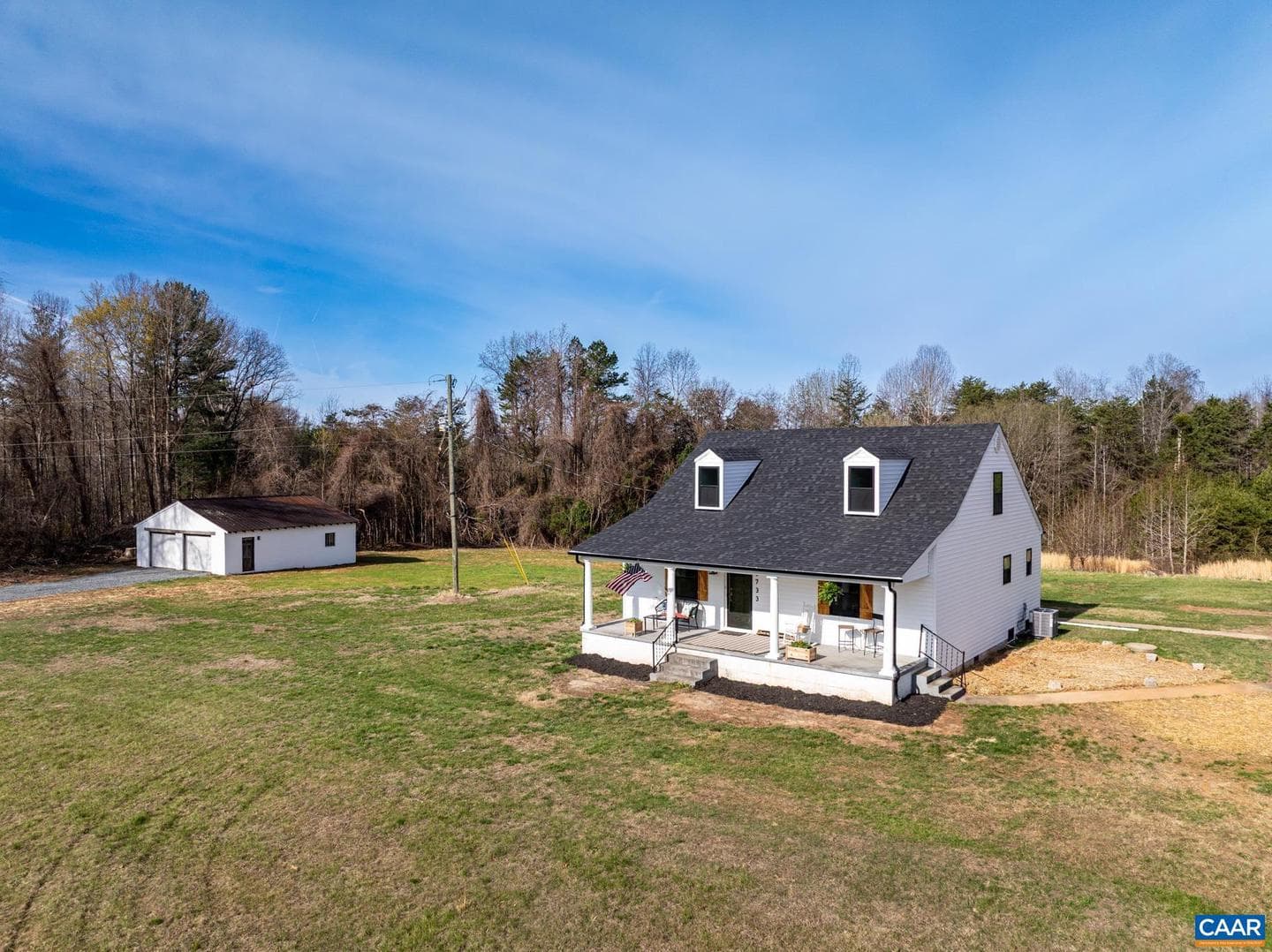 2733 Cedar Lane Rd photo 2