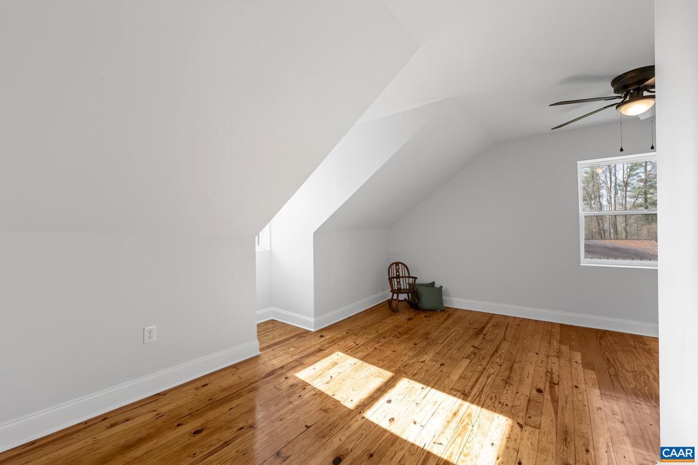 2733 Cedar Lane Rd photo 31