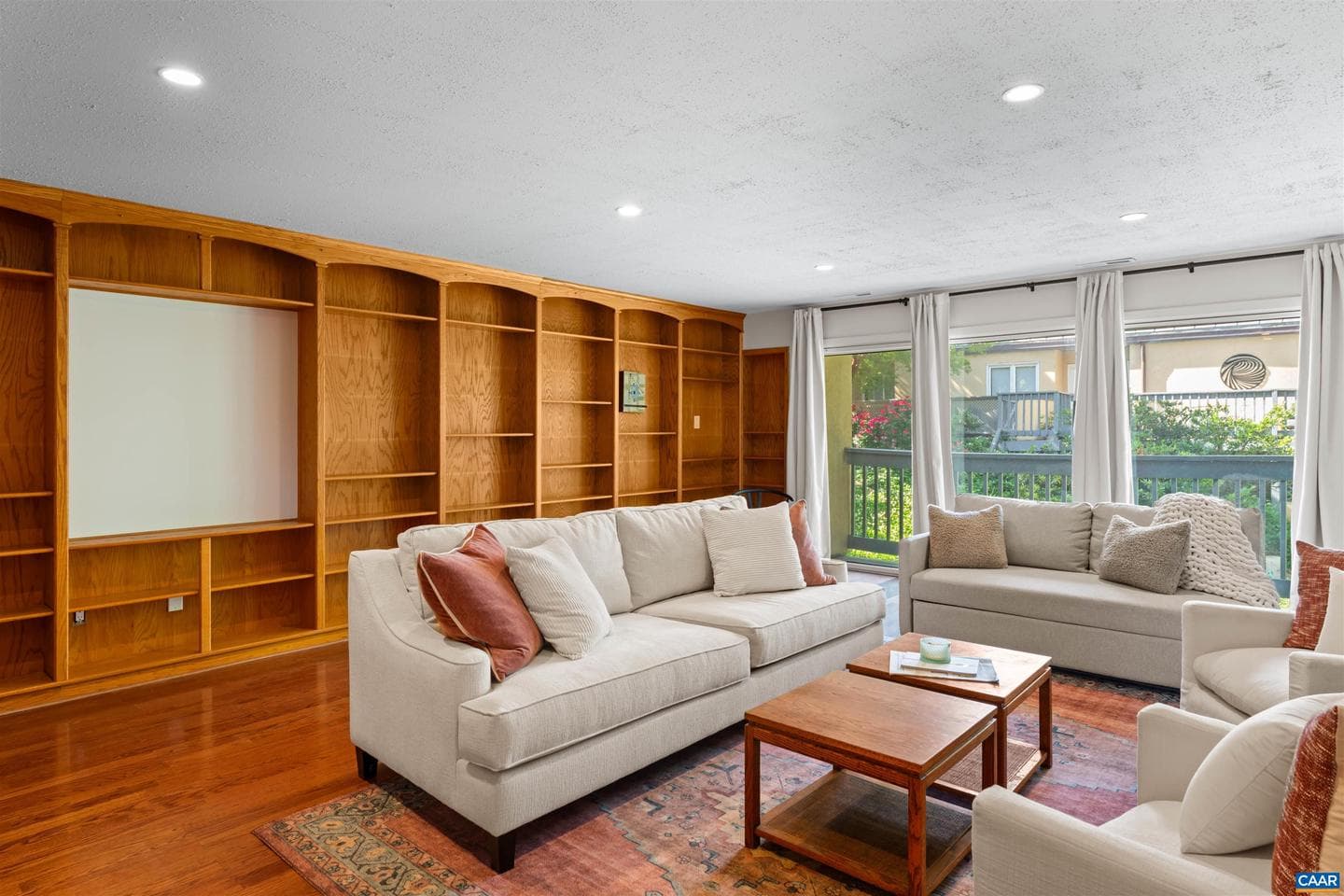 305 NW 2nd St #a, Charlottesville