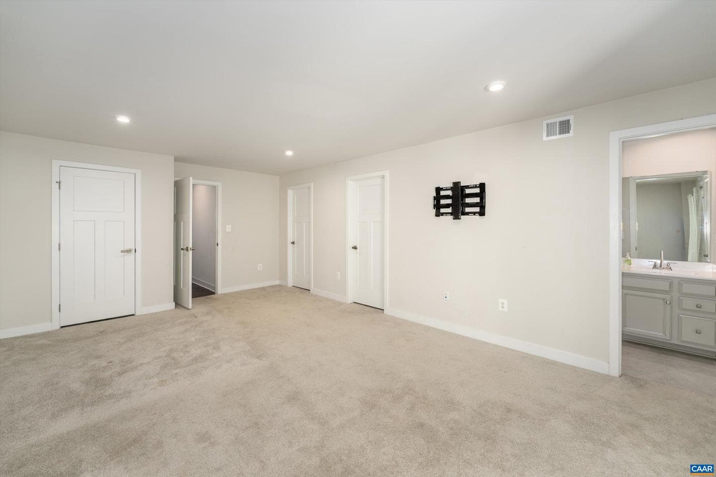 3225 Acadia Dr photo 9