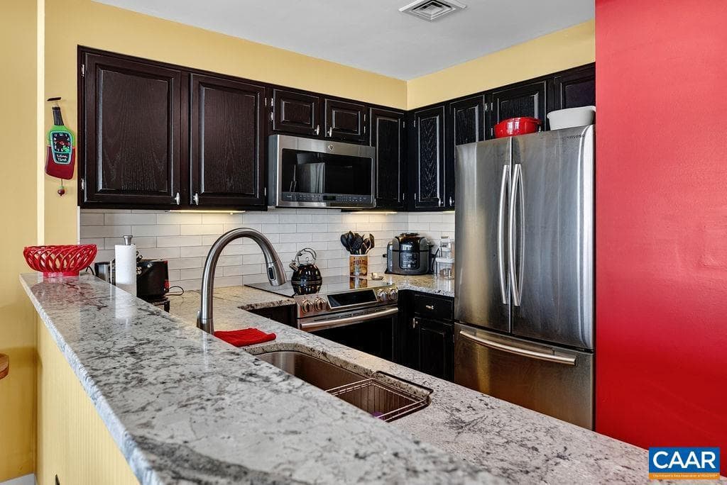 1707 High Ridge Condos photo 11