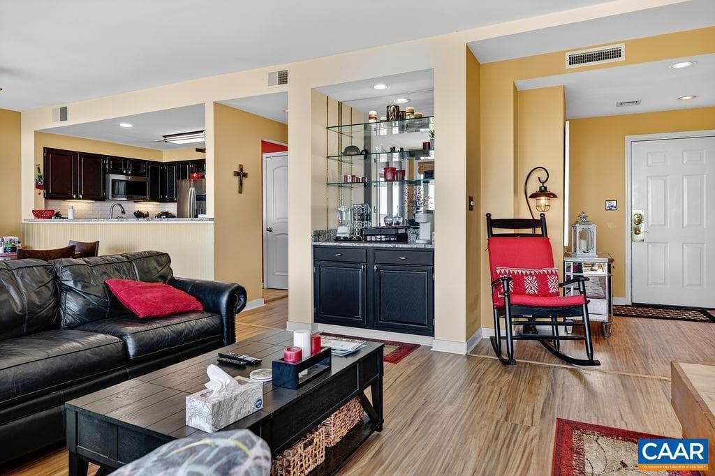 1707 High Ridge Condos photo 7