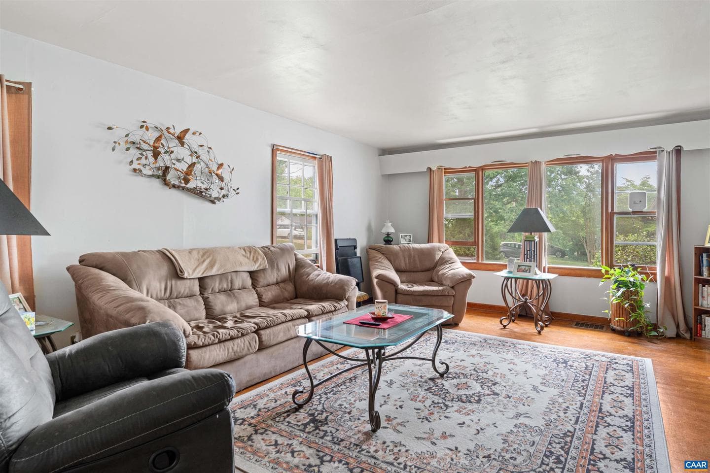 908 Rockland Ave photo 5