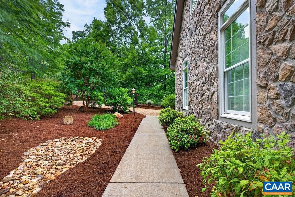 267 Cedar Glen Close photo 10