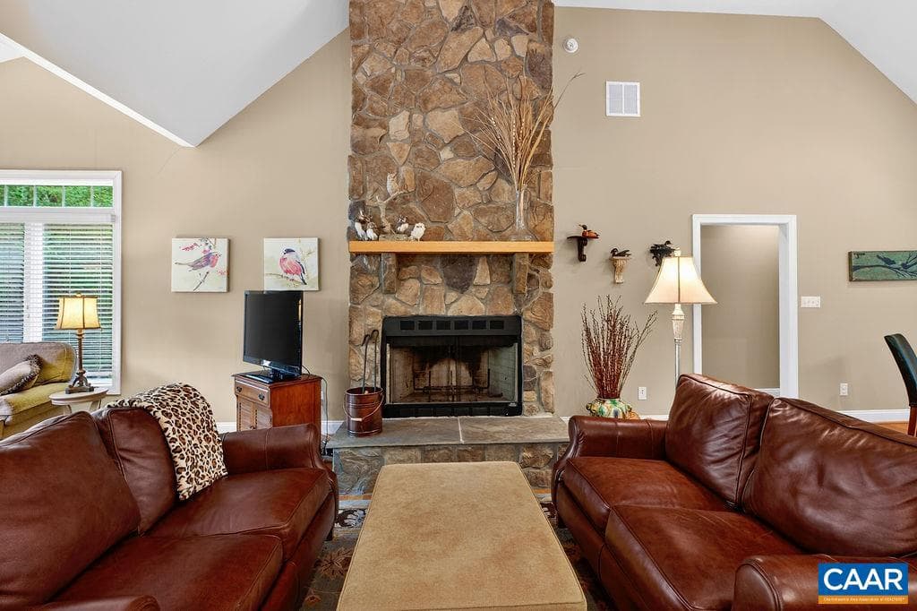 267 Cedar Glen Close photo 15