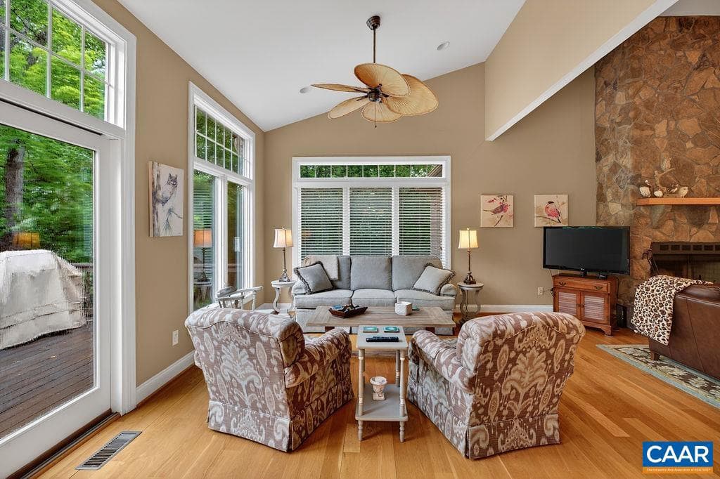 267 Cedar Glen Close photo 17