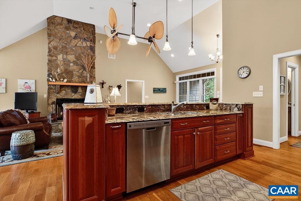 267 Cedar Glen Close photo 27