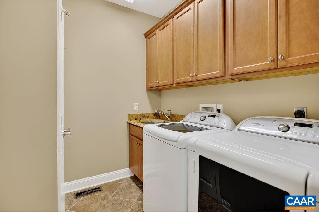 267 Cedar Glen Close photo 63