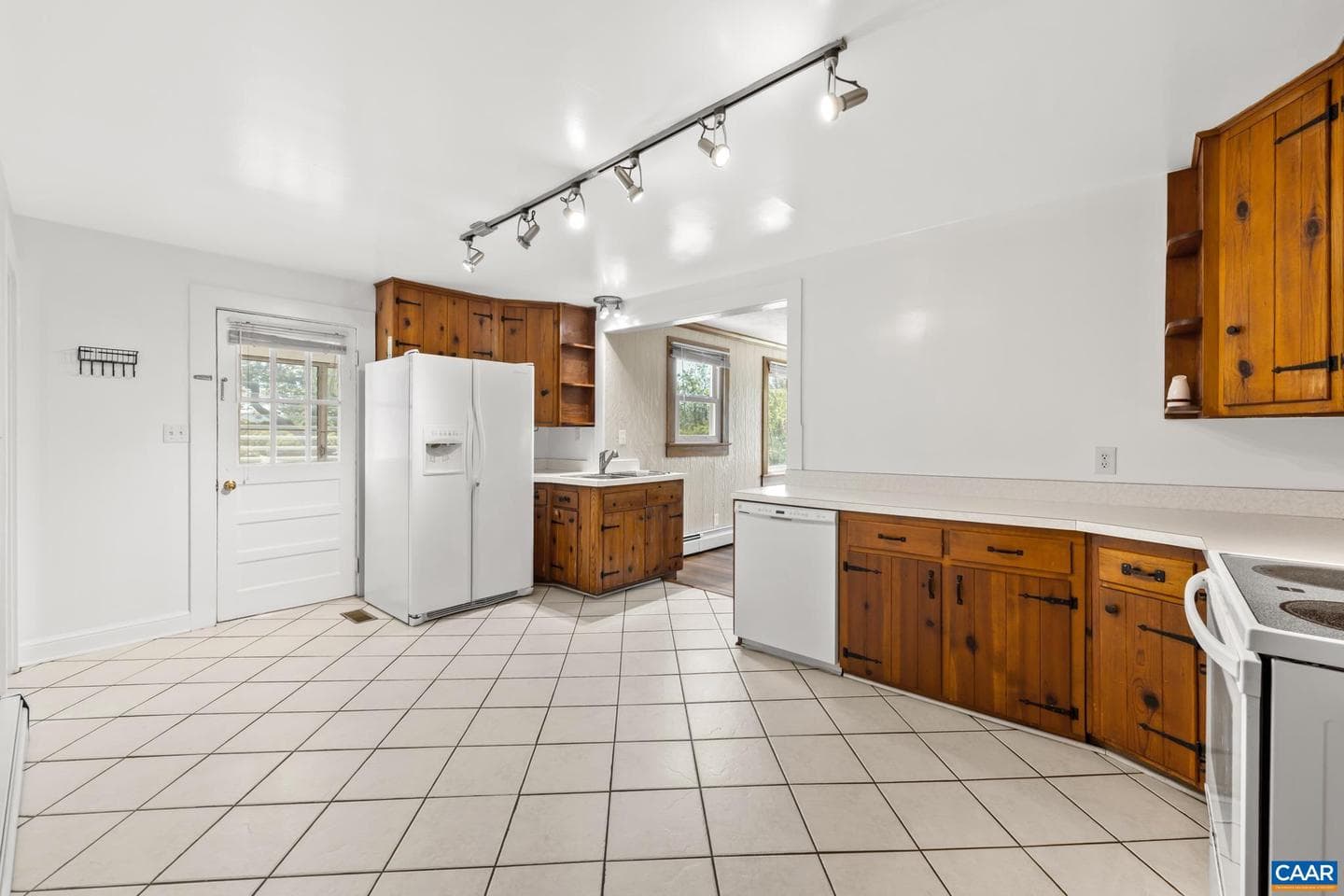 9070 Spotswood Trl photo 30