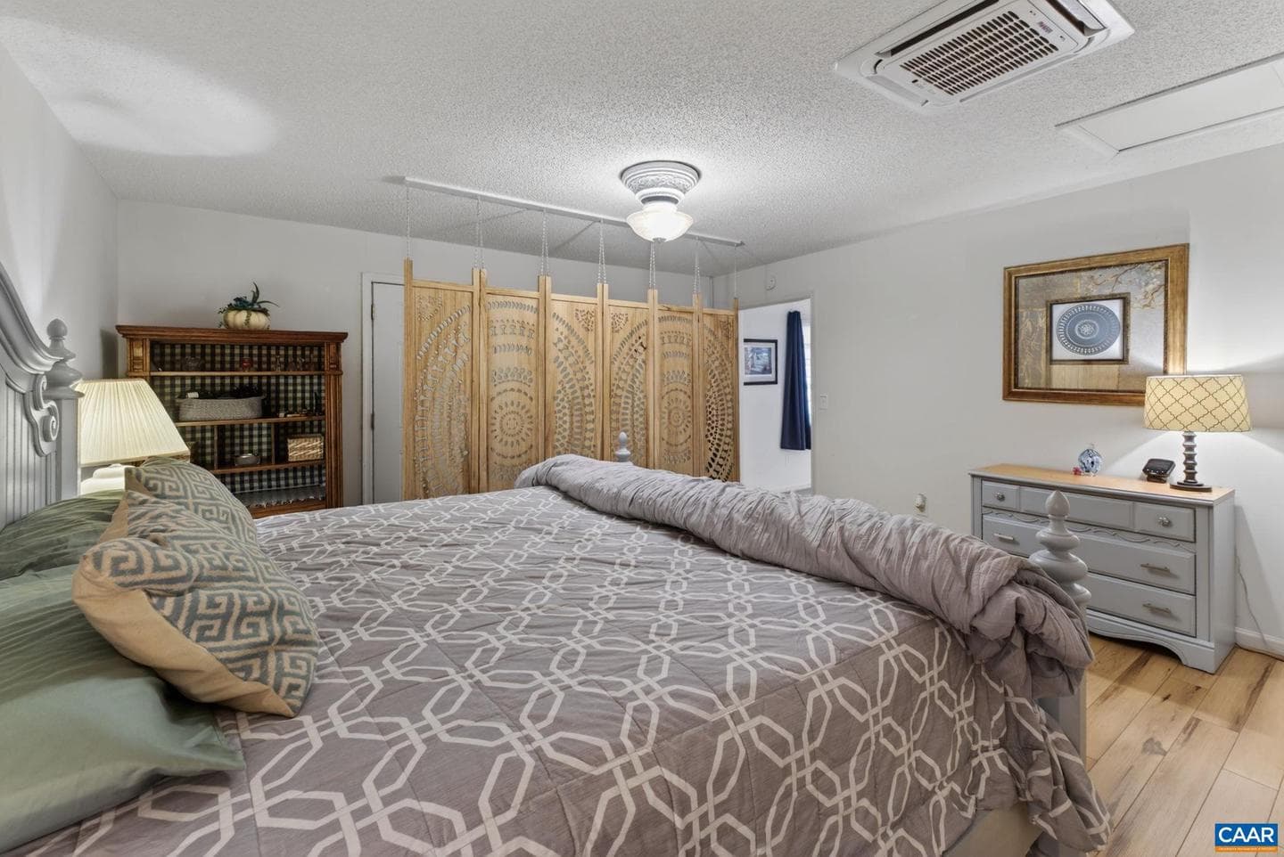 3288 Wooded Acres Ln photo 13