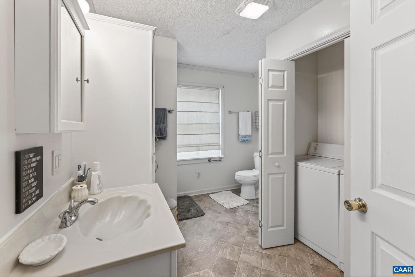 3288 Wooded Acres Ln photo 18