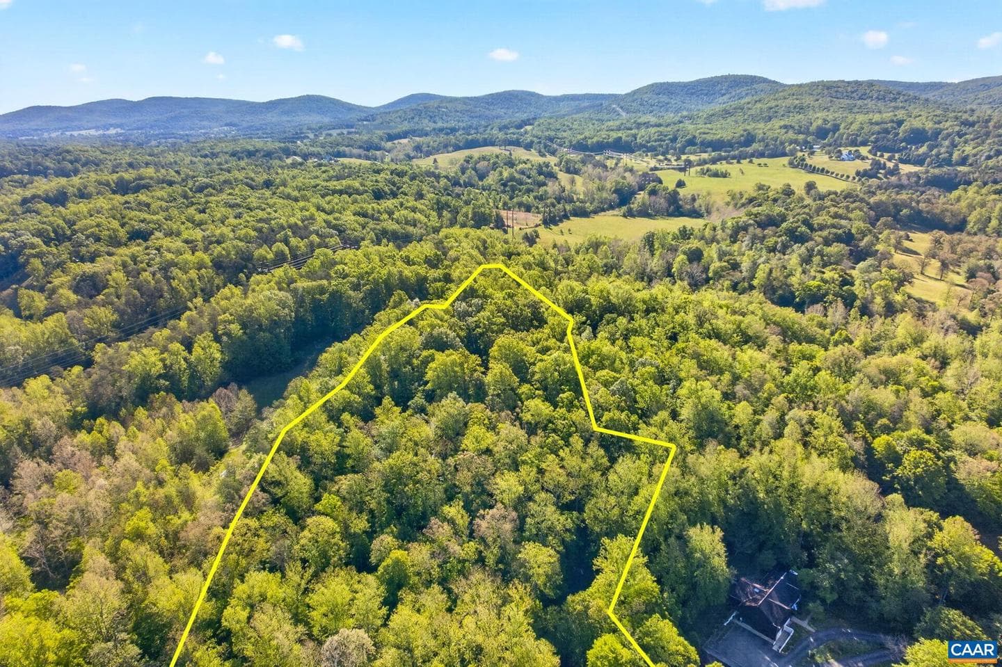 3288 Wooded Acres Ln photo 9