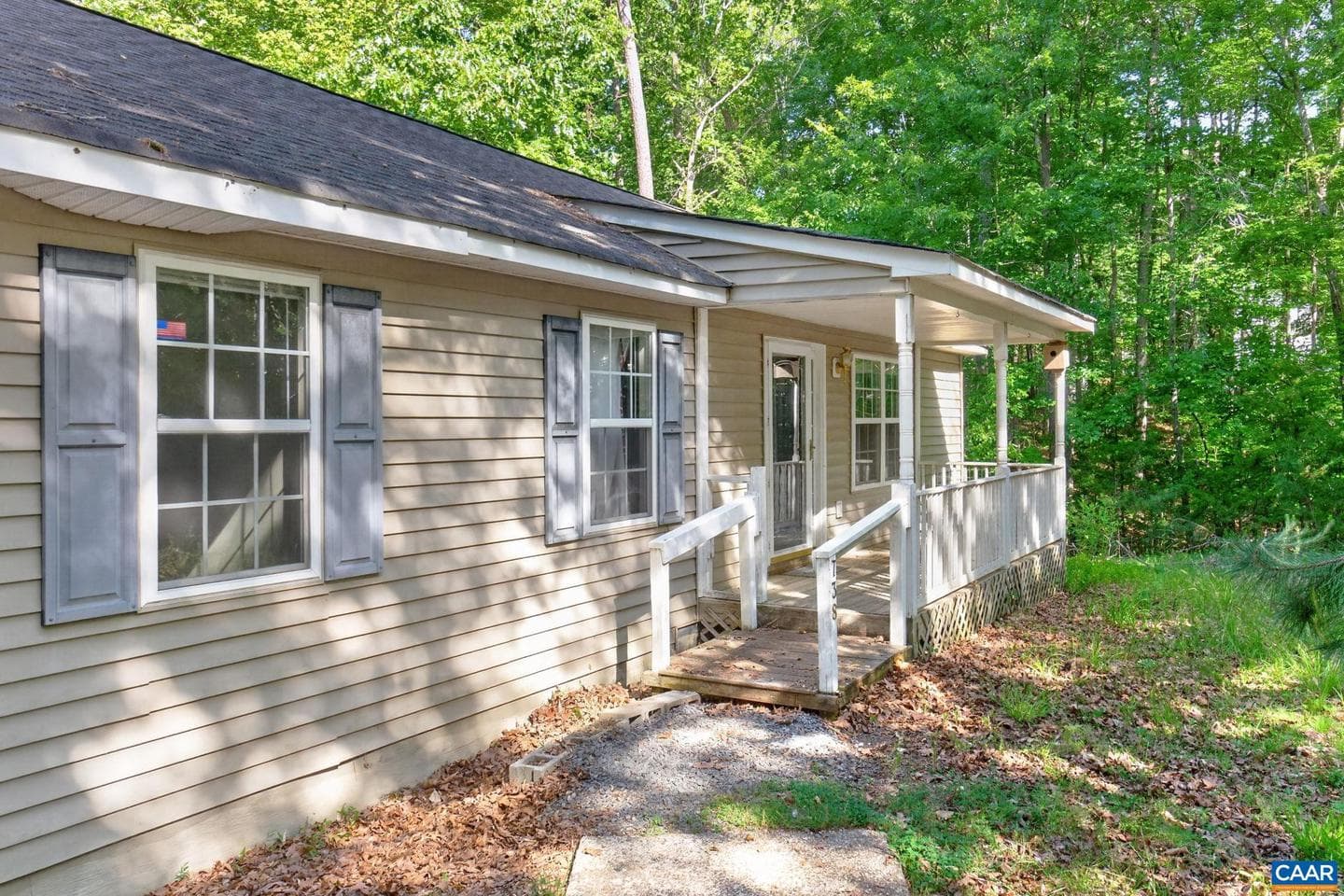 738 Jefferson Dr, Palmyra