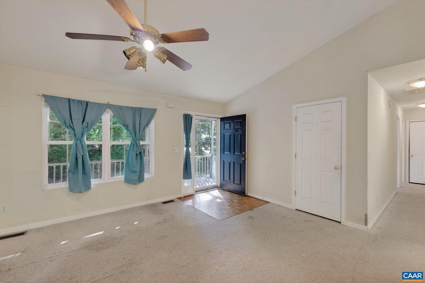 738 Jefferson Dr, Palmyra