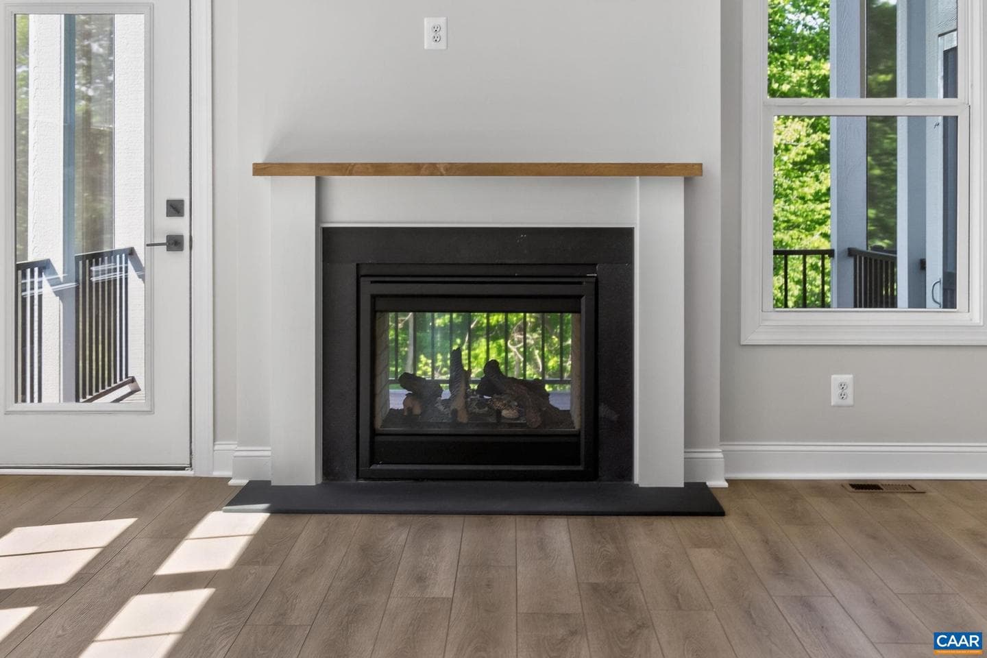 1382 Marcella St photo 19