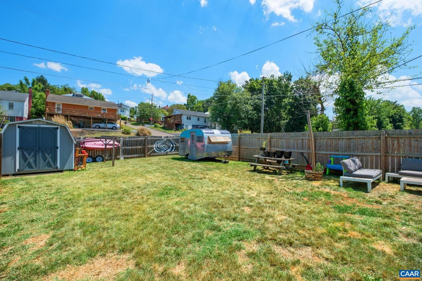 201 Park Blvd photo 15