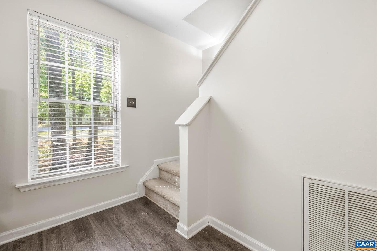 9 Morewood Pl photo 15