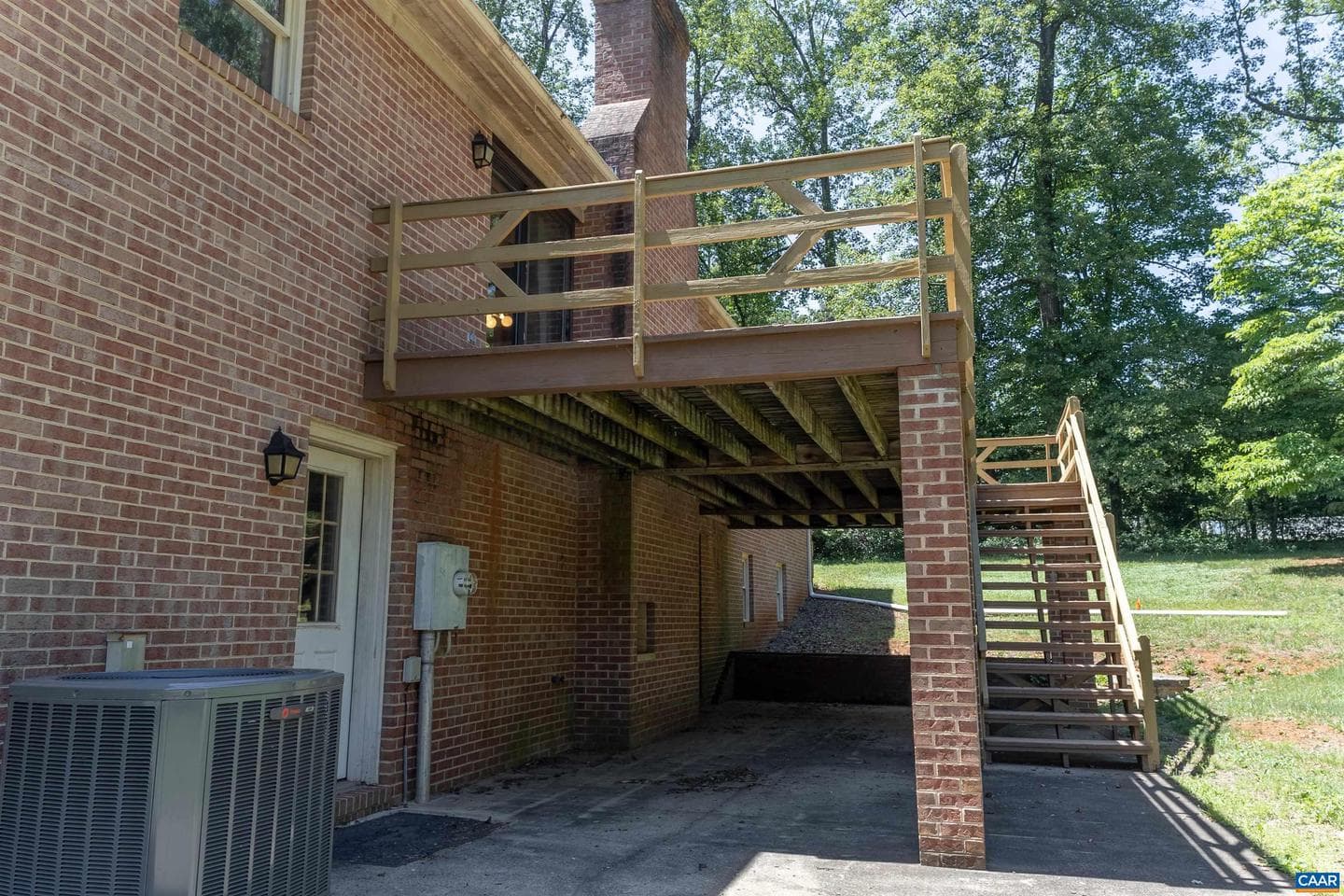 570 Forrest Rd photo 5