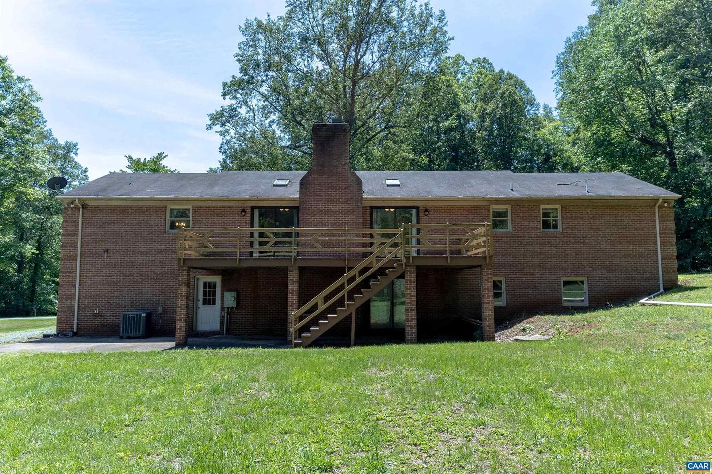570 Forrest Rd photo 6
