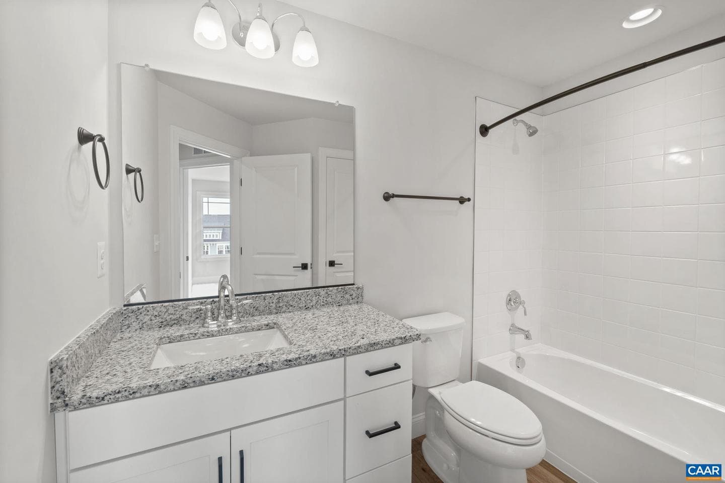 141 Park Ridge Dr photo 32