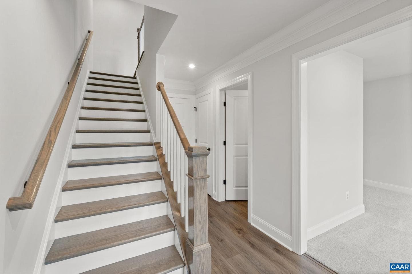 141 Park Ridge Dr photo 5