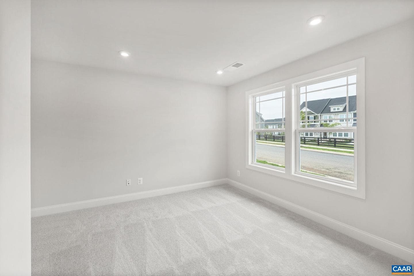 141 Park Ridge Dr photo 6