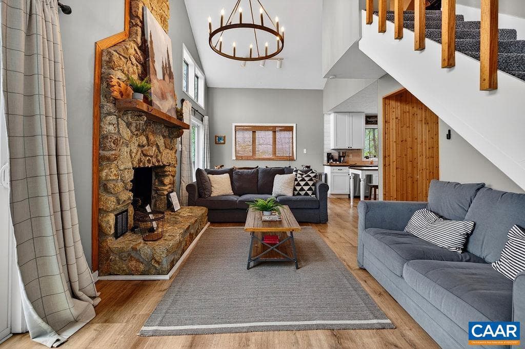 138 Oak Ln photo 13