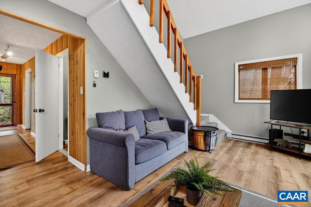138 Oak Ln photo 14