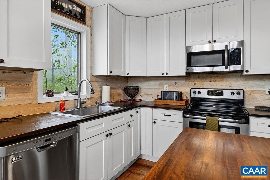 138 Oak Ln photo 18
