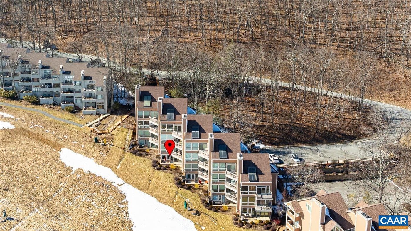 905 Diamond Hill Condos photo 33