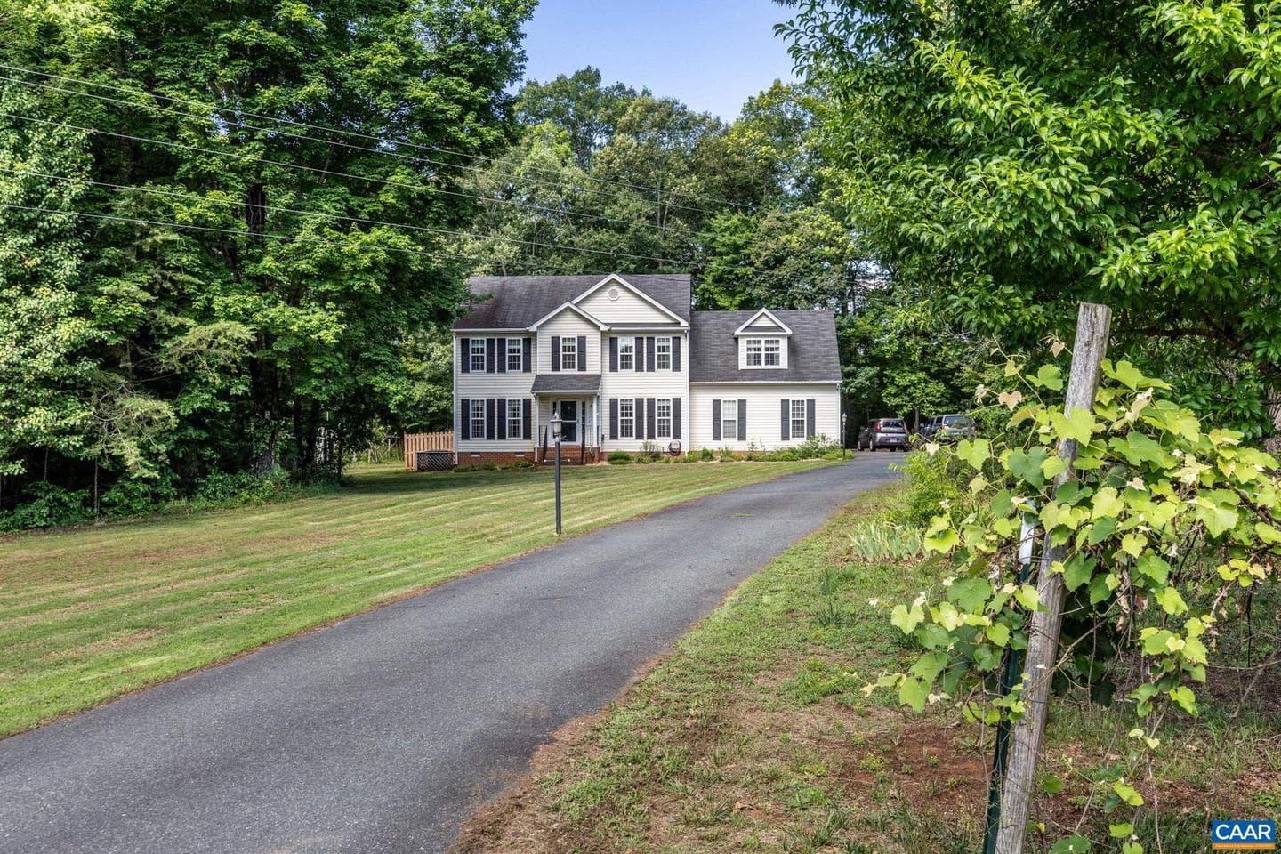46 Rock Creek Ln, Louisa