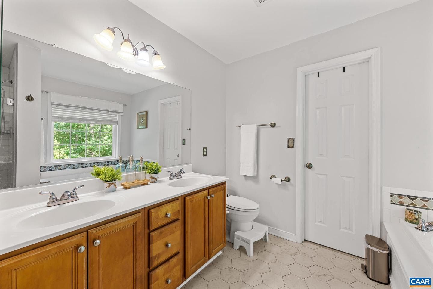 46 Rock Creek Ln photo 21
