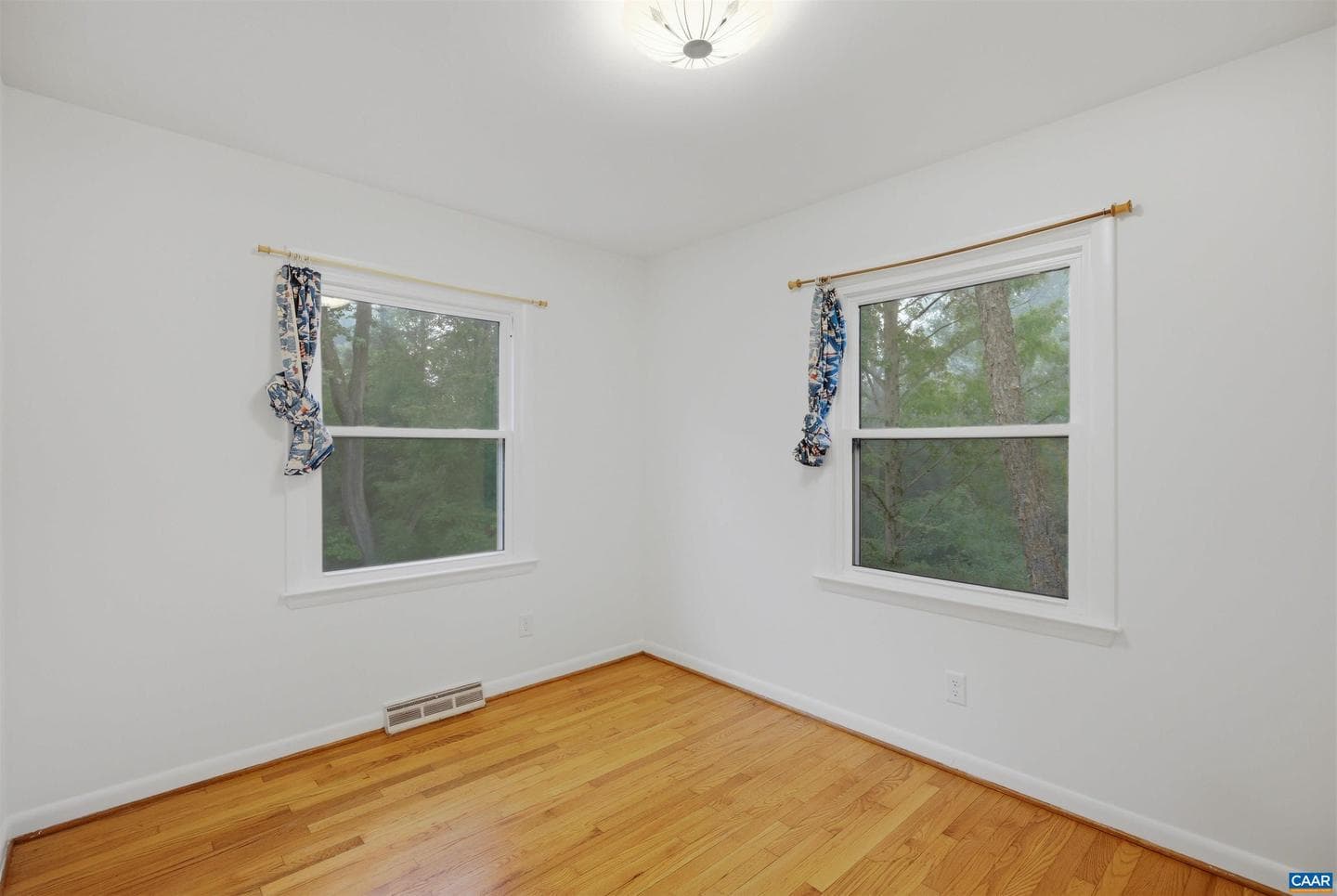 2238 Banbury St photo 15