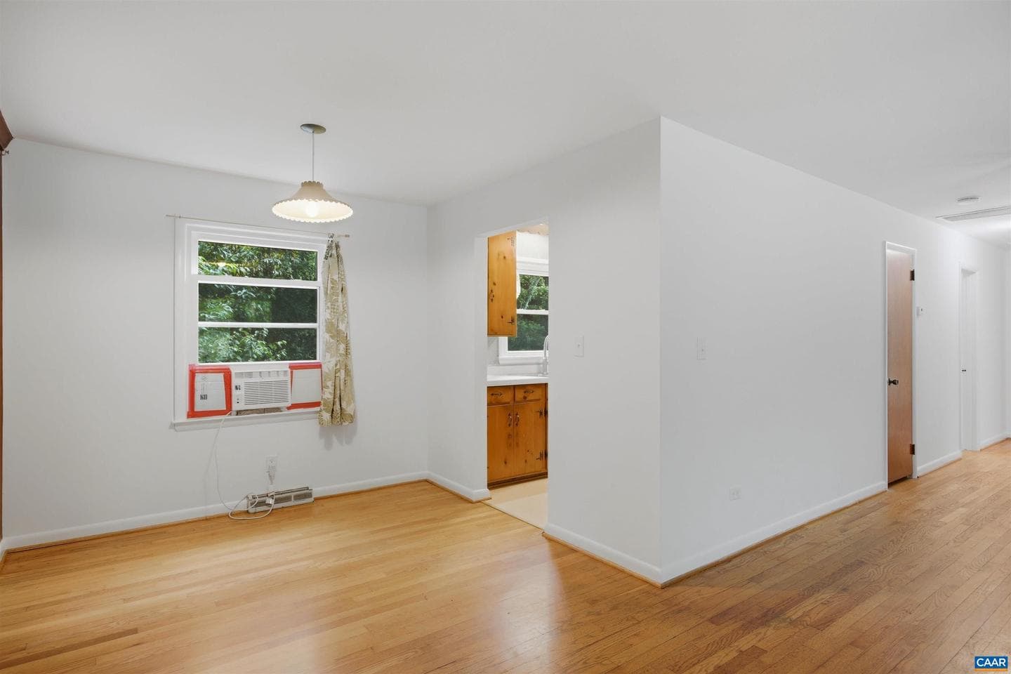 2238 Banbury St photo 8