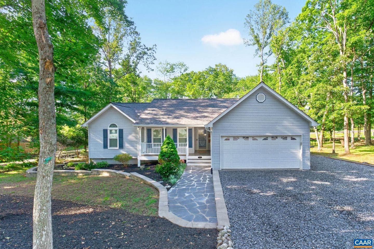 137 Jefferson Dr, Palmyra