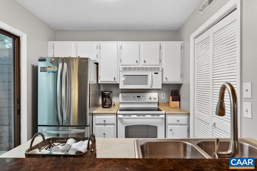 473 Three Ridges Condos photo 8