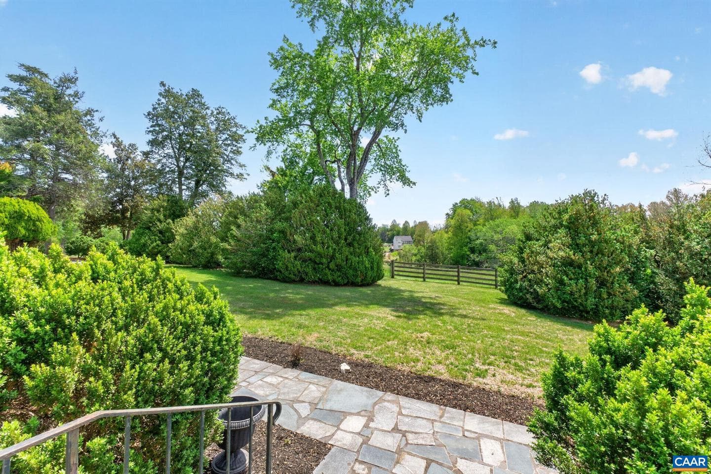 28 Ridgeway Farm Ct photo 6