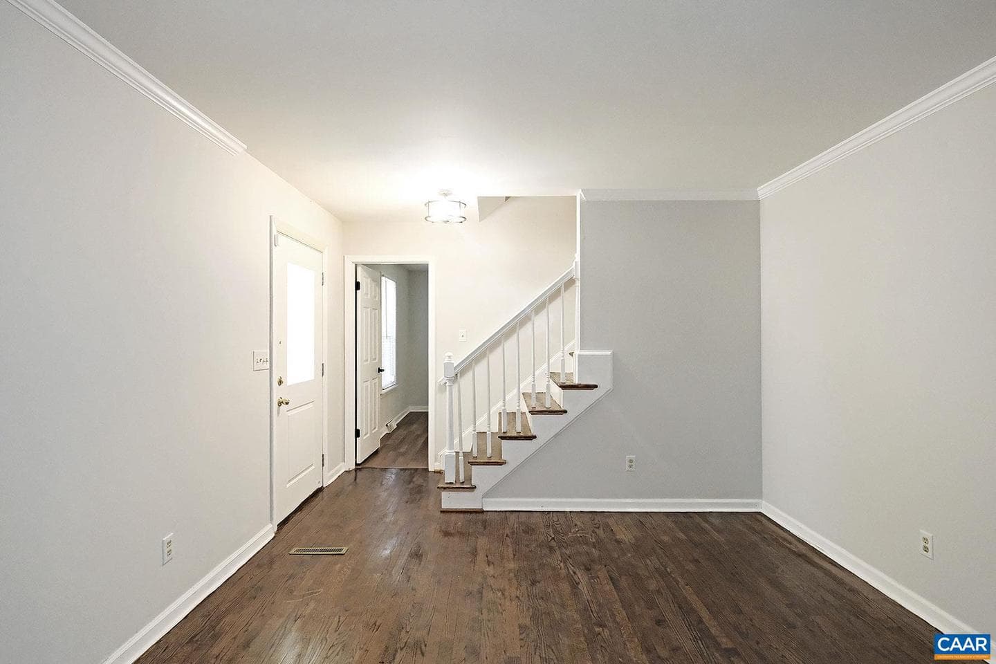 2131 Viburnum Ct photo 3