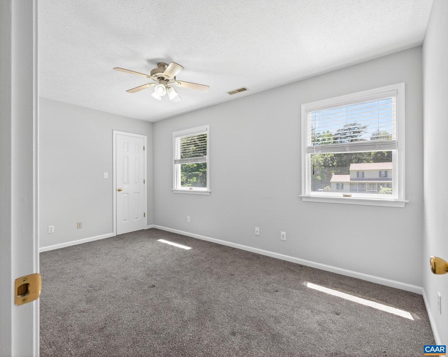 504 Deer Dr photo 43