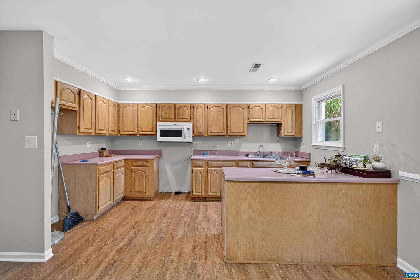 213 Oak St photo 18