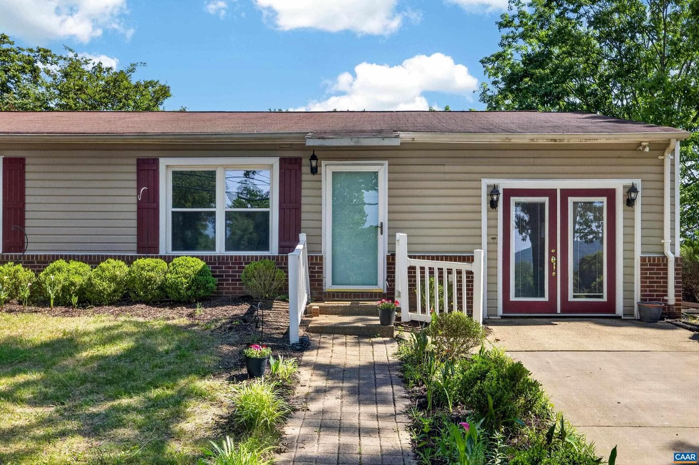 213 Oak St, Charlottesville