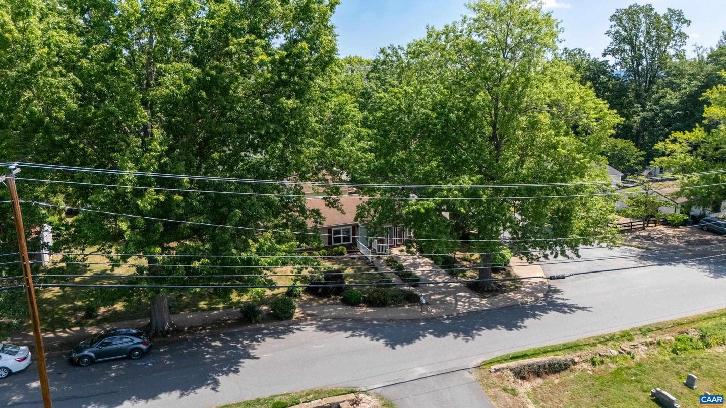213 Oak St photo 65