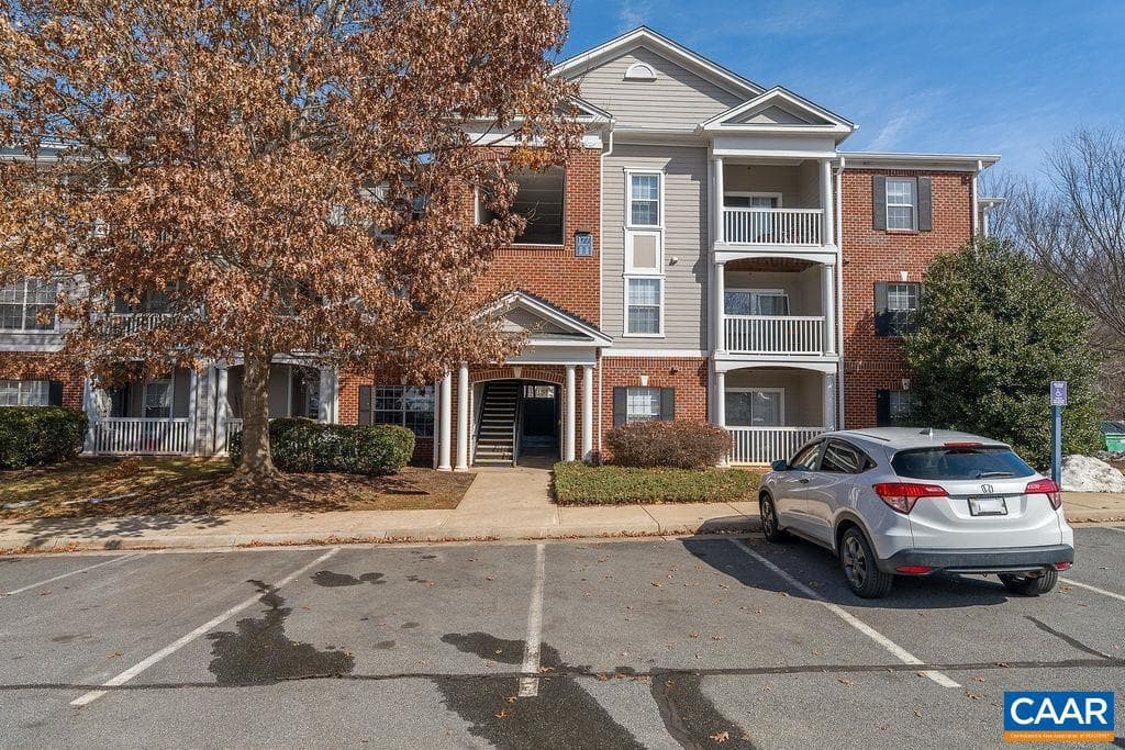 157 Yellowstone Dr #205, Charlottesville