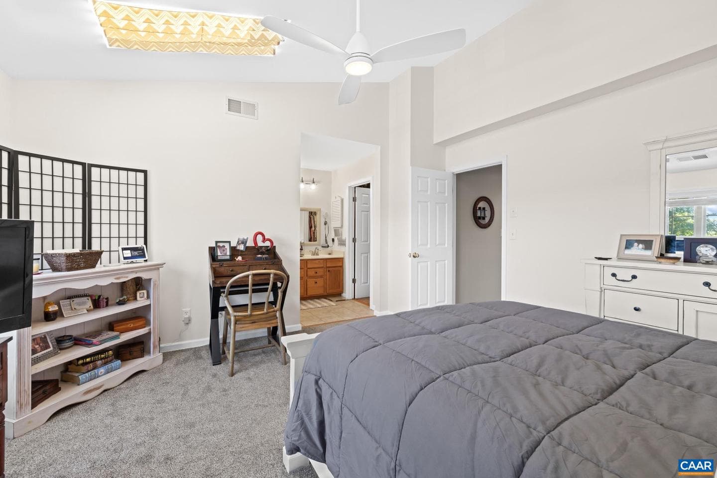 996 River Run Dr photo 18